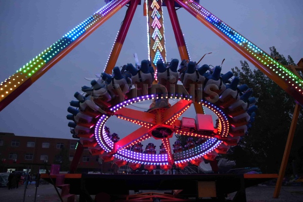 Big Pendulum Amusement Park Ride Australia